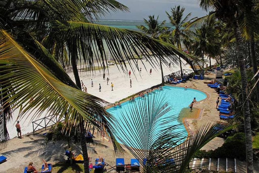 Voyager Beach Resort Mombasa Exterior photo